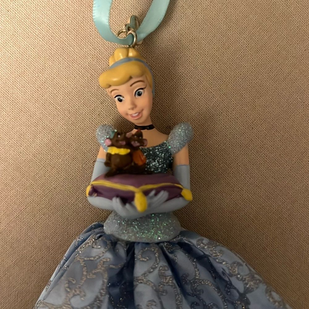 2016 SKETCHBOOK PRINCESS CINDERELLA CHRISTMAS ORNAMENT - Picture 2 of 8
